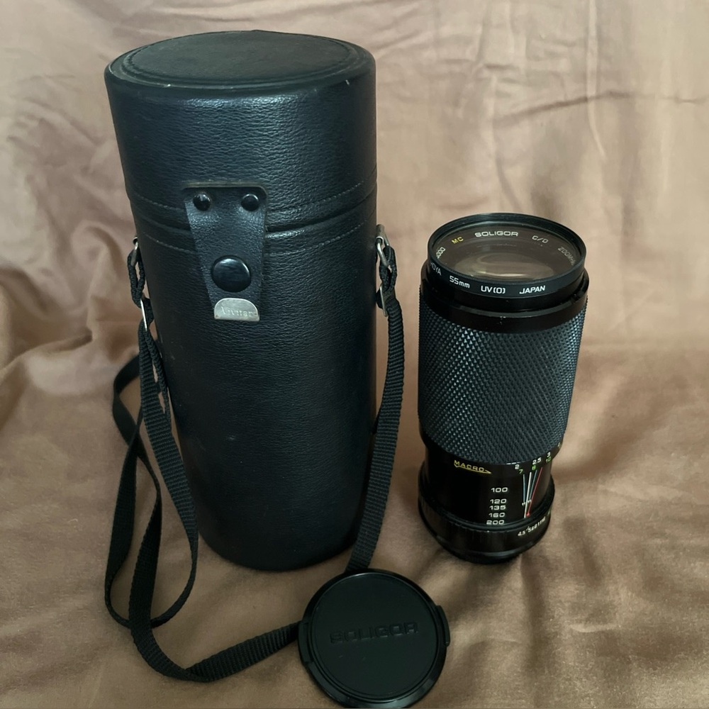 SOLIGOR 80-200mm F4.5 Multicoated Zoom+Macro C/D Auto Lens F Mount w/case